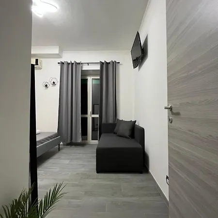 Dm Rome Holiday Exterior photo